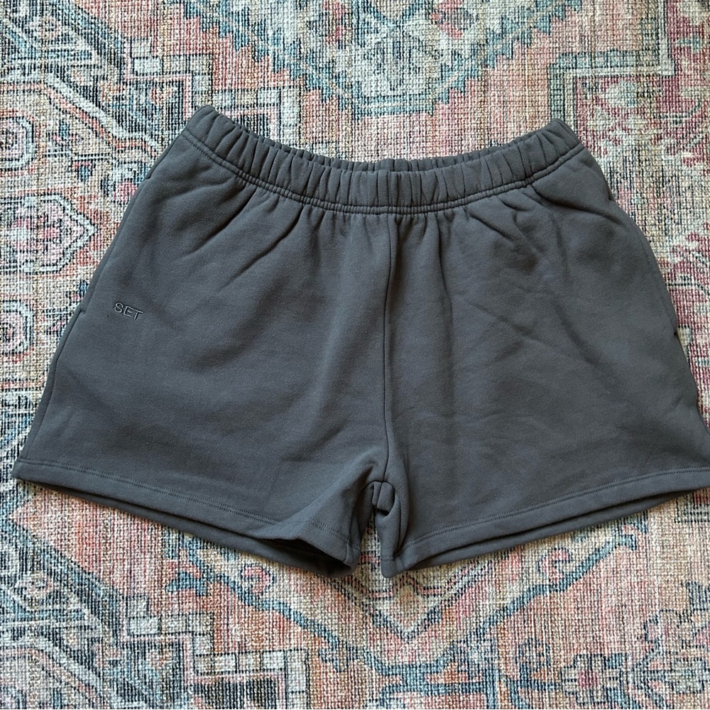 SET Active Sweatshirt + Shorts Set - Picture 4 of 8